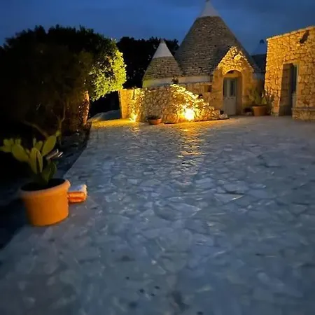 Trullo I Melograni * Ceglie Messapica