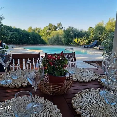 Trullo I Melograni *