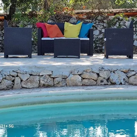 Trullo I Melograni Villa