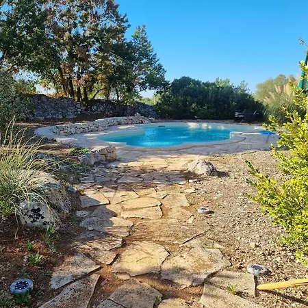 Trullo I Melograni *