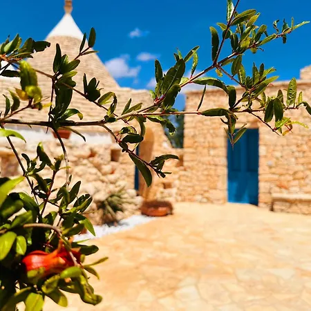 Trullo I Melograni Villa